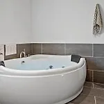Prázdninový dům Pet Friendly In With Wifi Tranekær