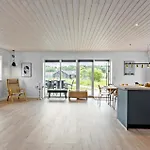 Pet Friendly In With Wifi * Tranekær